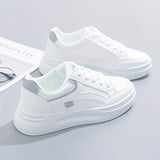 Stilfulde hvide sneakers med let komfort