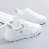 Stilfulde hvide sneakers med let komfort