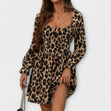 Leopardmønsteret kjole