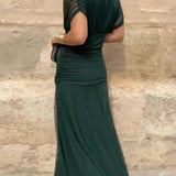 Luana - Elegant V-hals kjole